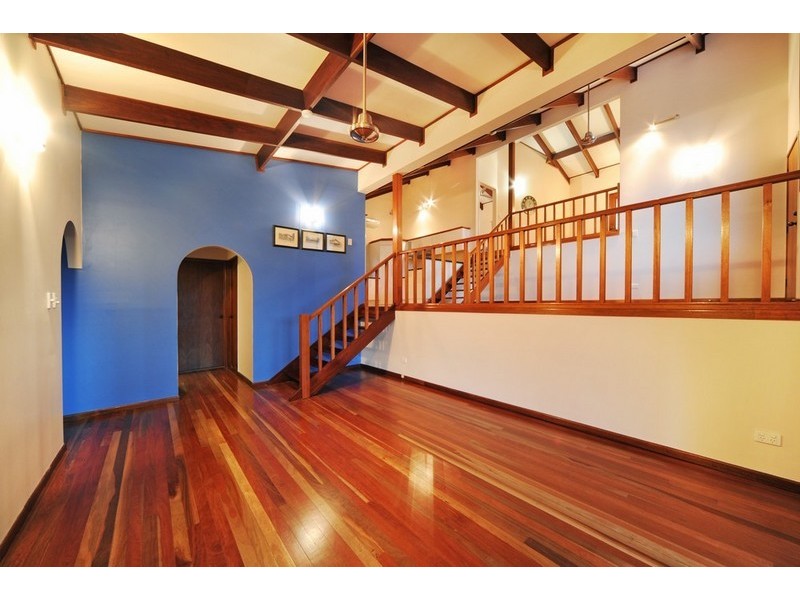 7 Kara Crescent, Airlie Beach QLD 4802