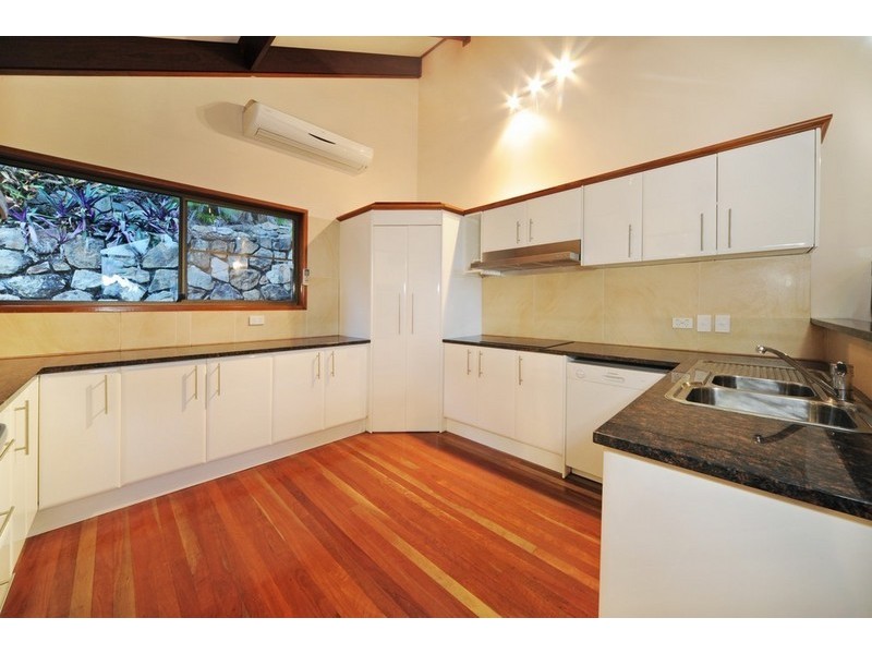 7 Kara Crescent, Airlie Beach QLD 4802