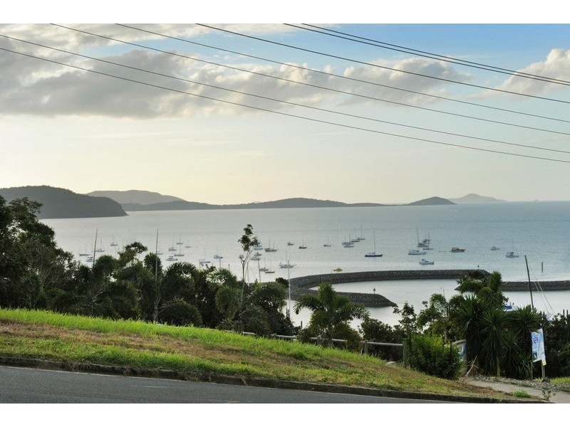 7 Kara Crescent, Airlie Beach QLD 4802
