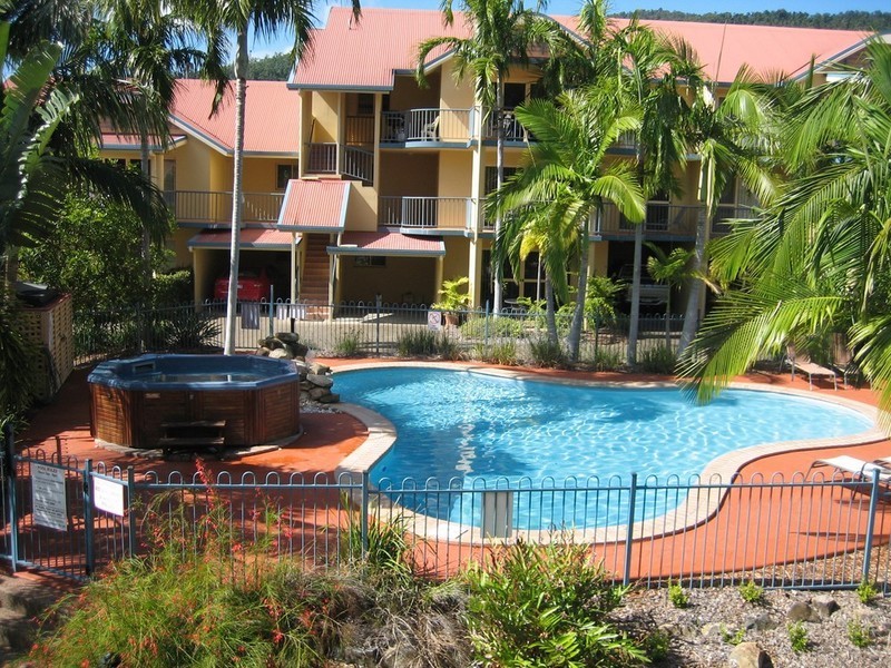 10/24 Beach Road, Cannonvale QLD 4802