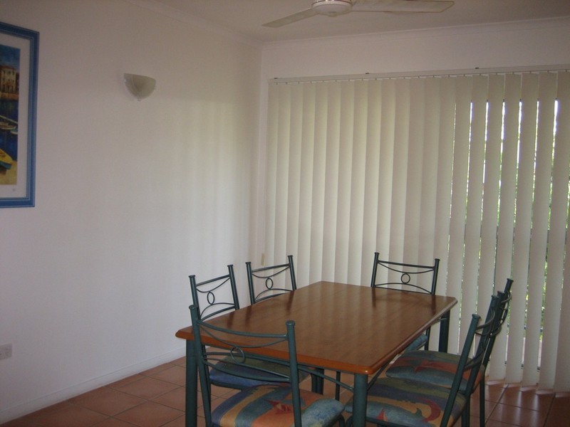 10/24 Beach Road, Cannonvale QLD 4802