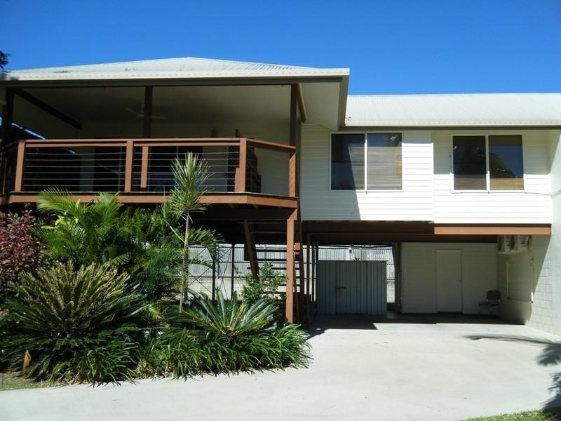 1/8a Erromango Drive, Jubilee Pocket QLD 4802