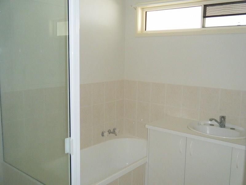 1/8a Erromango Drive, Jubilee Pocket QLD 4802