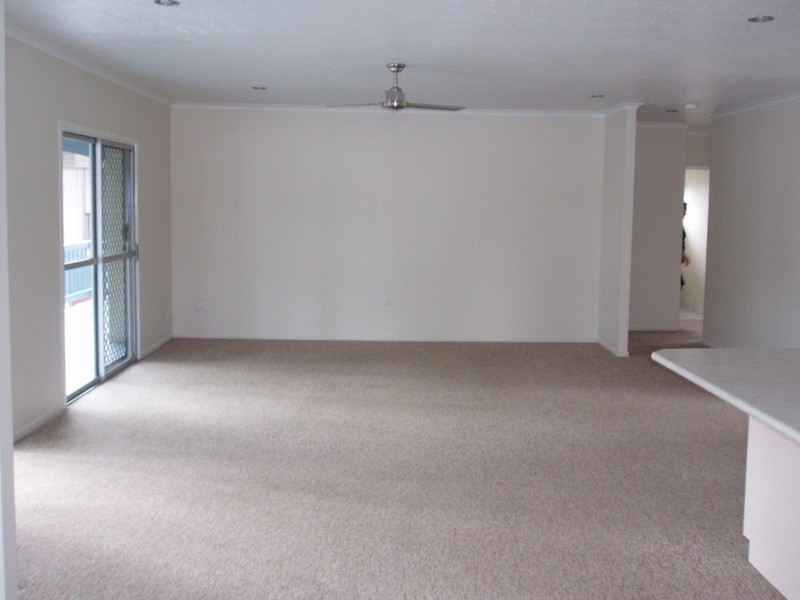 14 Schnapper Street, Cannonvale QLD 4802