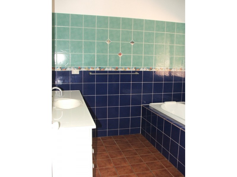 5 Warrain Street, Shute Harbour QLD 4802