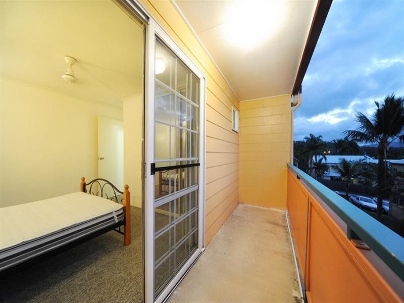 7/3 Eshelby Drive, Cannonvale QLD 4802