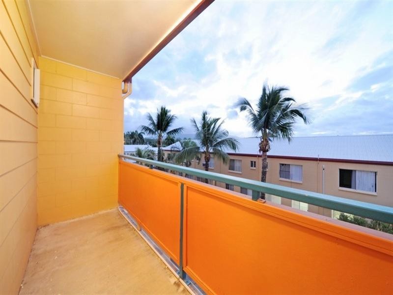 7/3 Eshelby Drive, Cannonvale QLD 4802