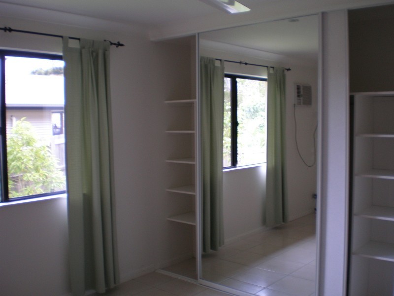 1/82 Country Road, Cannonvale QLD 4802