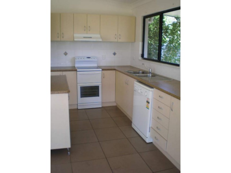 48 Banksia Court, Cannonvale QLD 4802