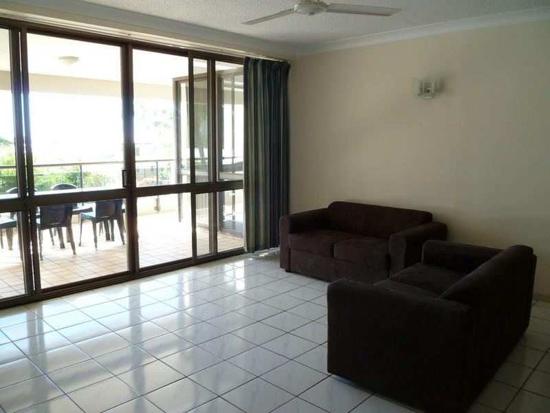 10/2 Eshelby Drive, Cannonvale QLD 4802