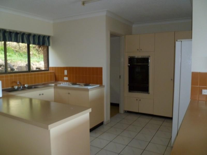 10/2 Eshelby Drive, Cannonvale QLD 4802