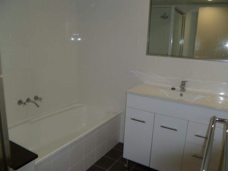 10/2 Eshelby Drive, Cannonvale QLD 4802