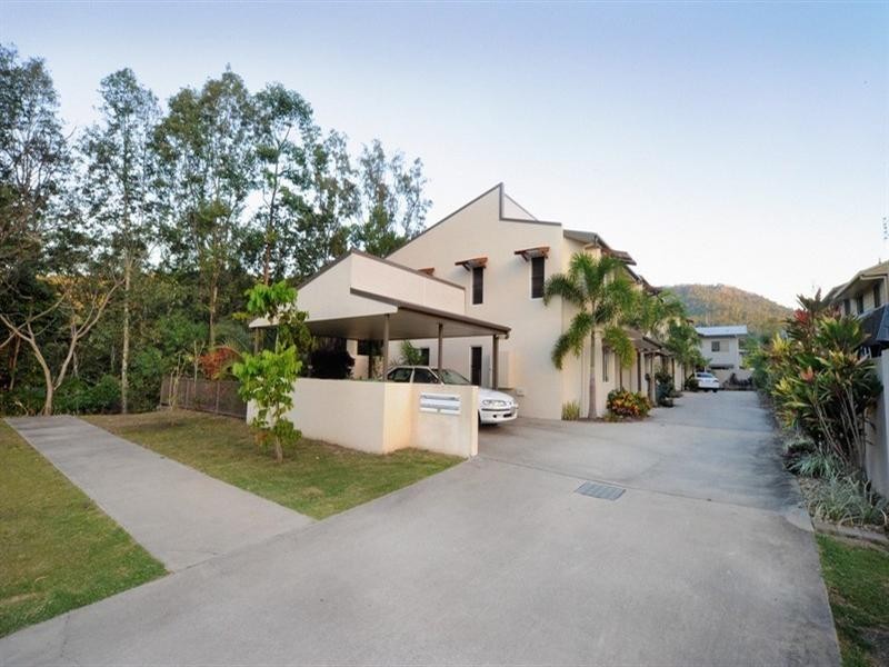 2/6 Salmon Street, Cannonvale QLD 4802