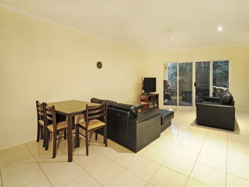 2/6 Salmon Street, Cannonvale QLD 4802