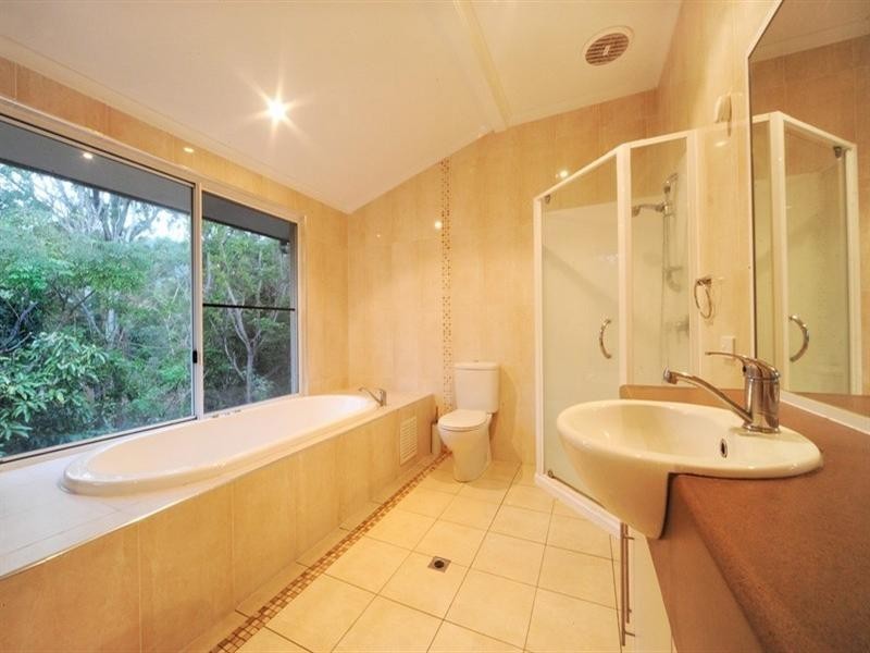 2/6 Salmon Street, Cannonvale QLD 4802
