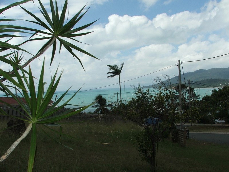 6 Simmons Street, Airlie Beach QLD 4802