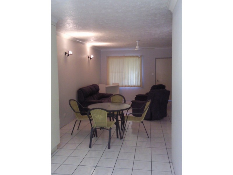 1/5 Pleasant Drive, Cannonvale QLD 4802