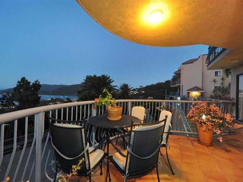 12/2 Nara Avenue, Airlie Beach QLD 4802