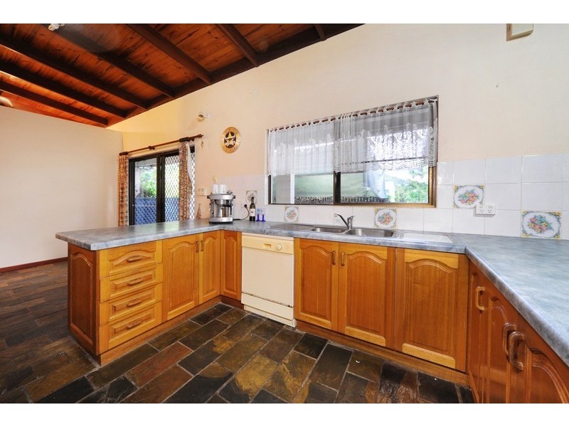 3 Jones Road, Cannonvale QLD 4802