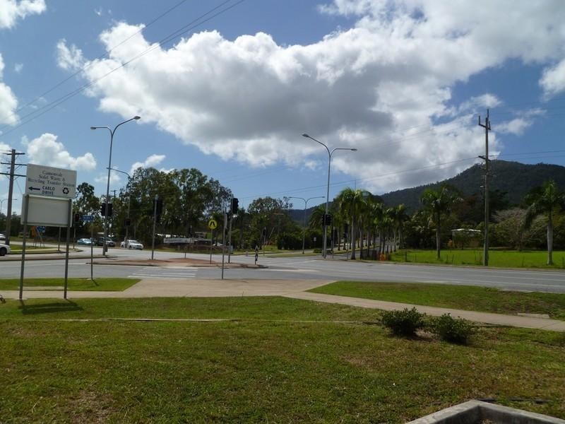 Cnr Shute Harbour Road, Cannonvale QLD 4802