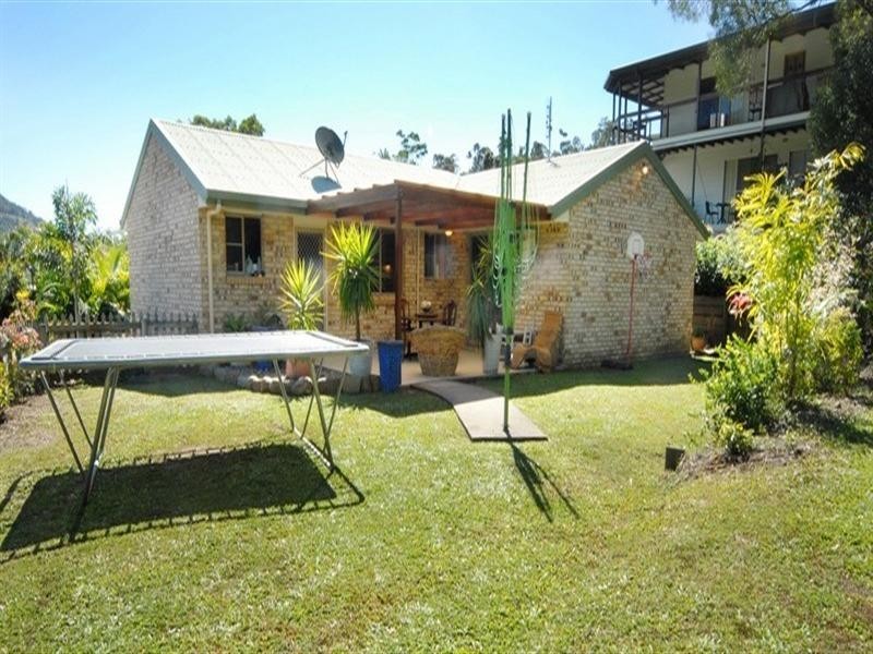 18 Kingfisher Terrace, Jubilee Pocket QLD 4802