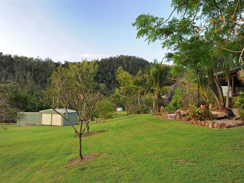 37 Pringle Road, Cannonvale QLD 4802