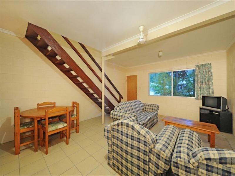 4/5 Duell Road, Cannonvale QLD 4802