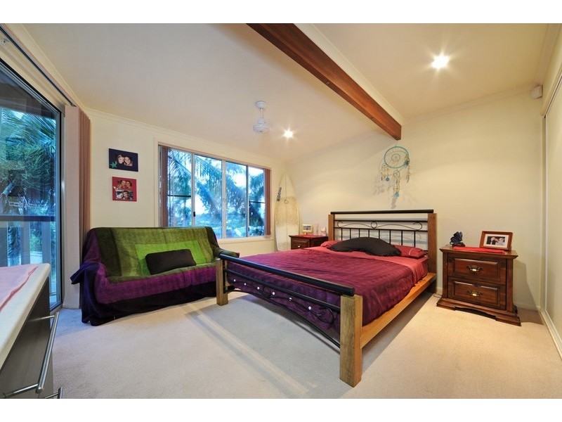 2 Hamilton Avenue, Cannonvale QLD 4802