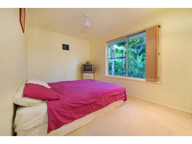 2 Hamilton Avenue, Cannonvale QLD 4802