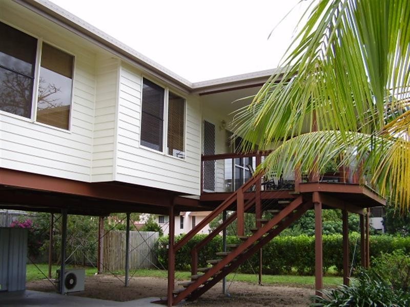 2/8a Erromango Court, Jubilee Pocket QLD 4802