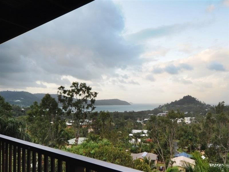 23 Panoramic Court, Cannonvale QLD 4802