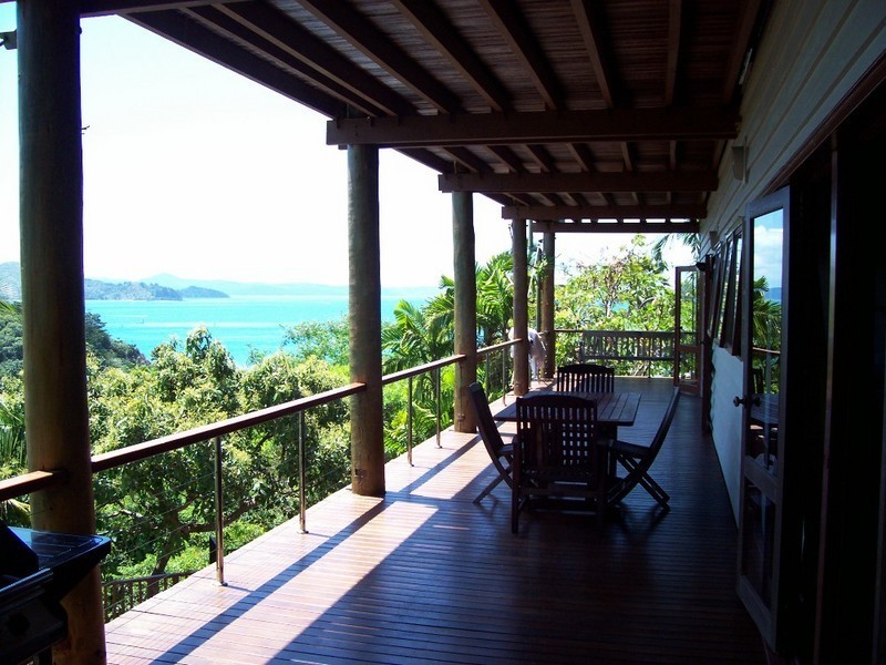 7 Warrain Avenue, Shute Harbour QLD 4802