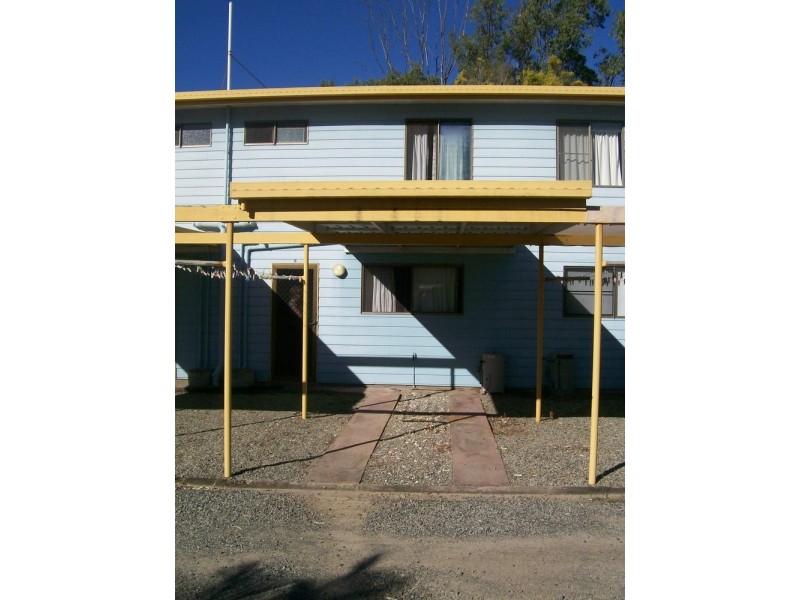 8/9 Salmon Street, Cannonvale QLD 4802