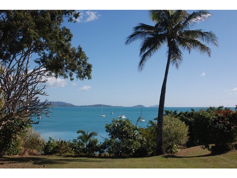 1/19 Oceanview Avenue, Airlie Beach QLD 4802