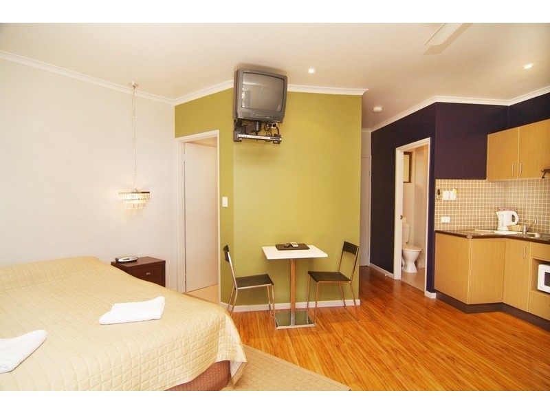 16/48 Coral Esplanade, Cannonvale QLD 4802