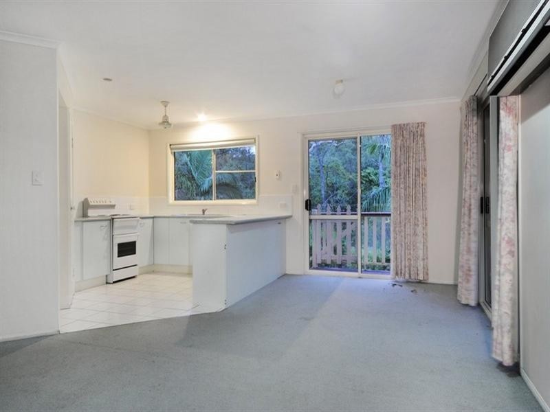 10 Solway Avenue, Cannonvale QLD 4802