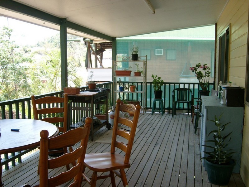 27 Eshelby Drive, Cannonvale QLD 4802