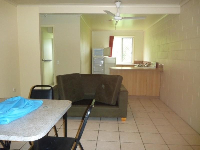 15/6 St Martins Lane, Cannonvale QLD 4802
