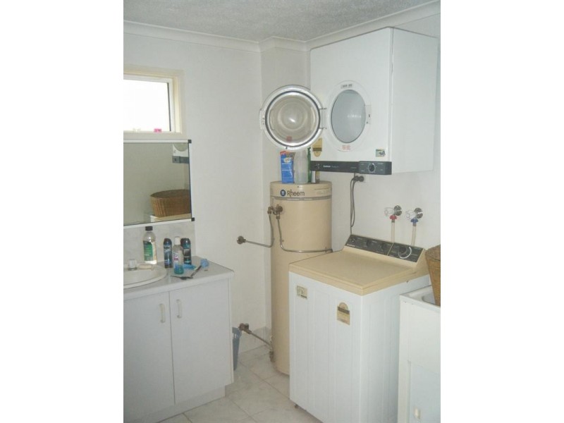2a/ Island Drive, Cannonvale QLD 4802