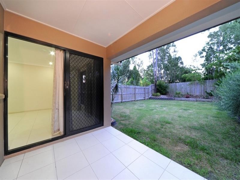 2/24 Links Drive, Cannonvale QLD 4802