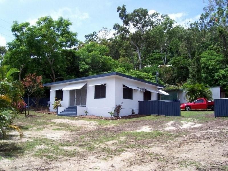 7 William Close, Cannonvale QLD 4802