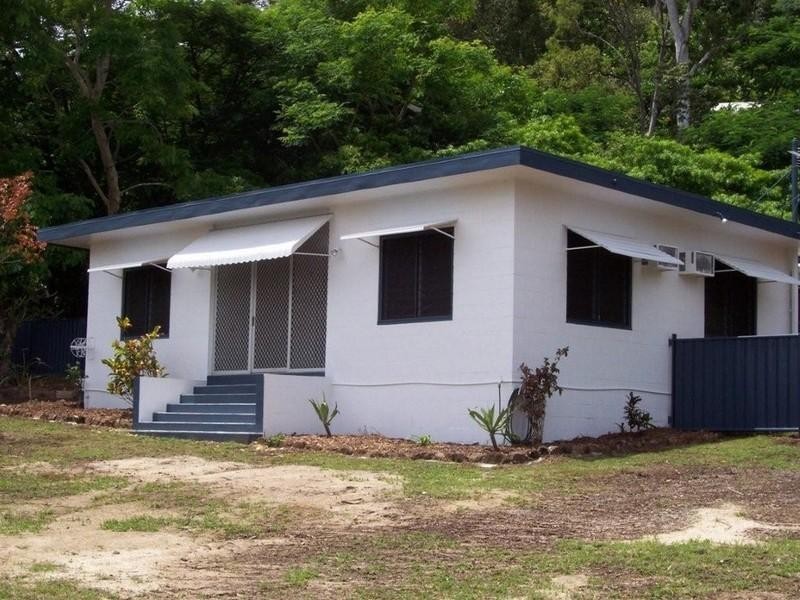 7 William Close, Cannonvale QLD 4802