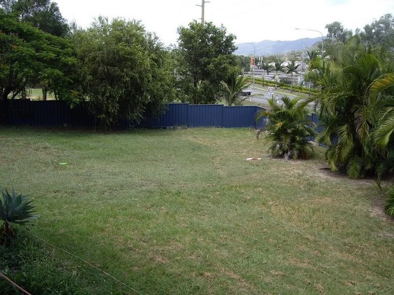 7 William Close, Cannonvale QLD 4802