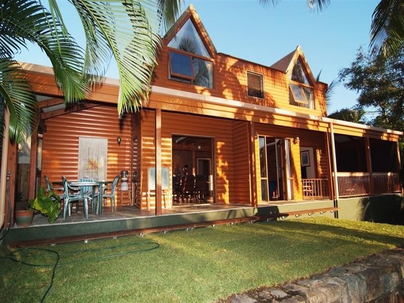 5 Adina Street, Cannonvale QLD 4802