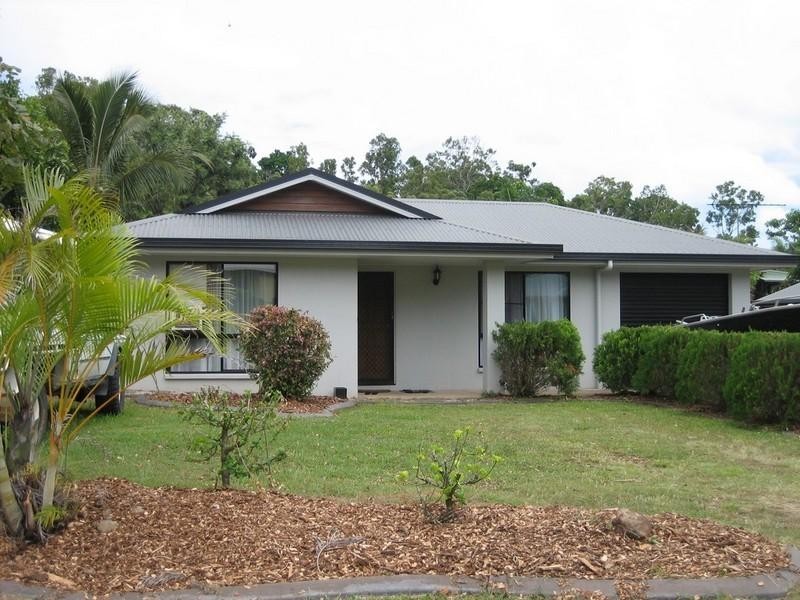 17 Banksia Court, Cannonvale QLD 4802