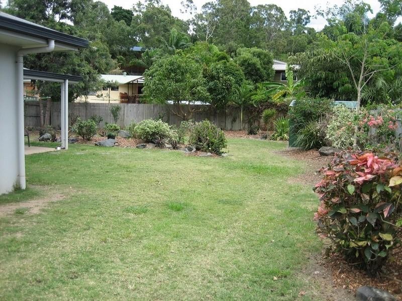 17 Banksia Court, Cannonvale QLD 4802