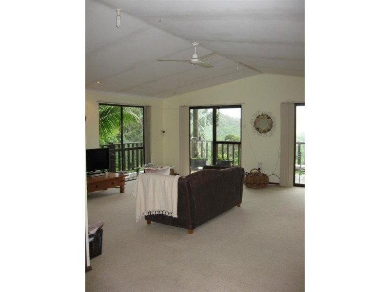 18 Shute Harbour Road, Flametree QLD 4802