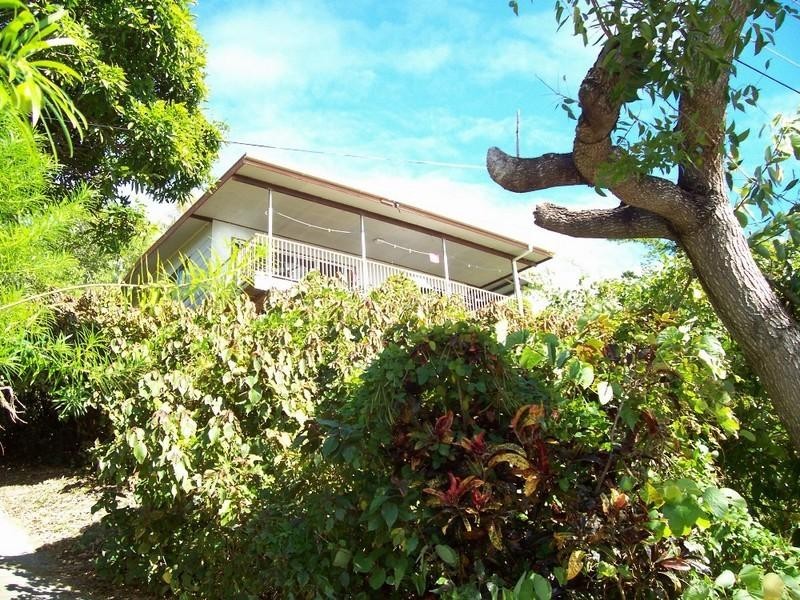 14 Coral Esplanade, Cannonvale QLD 4802