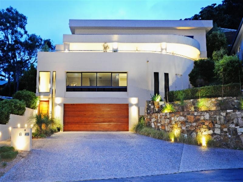 6 Palm Drive, Cannonvale QLD 4802