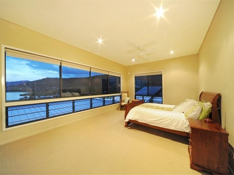 6 Palm Drive, Cannonvale QLD 4802